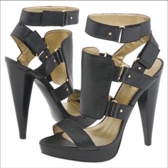 Report Signature Randolph Black Heels - Picture 1 of 9